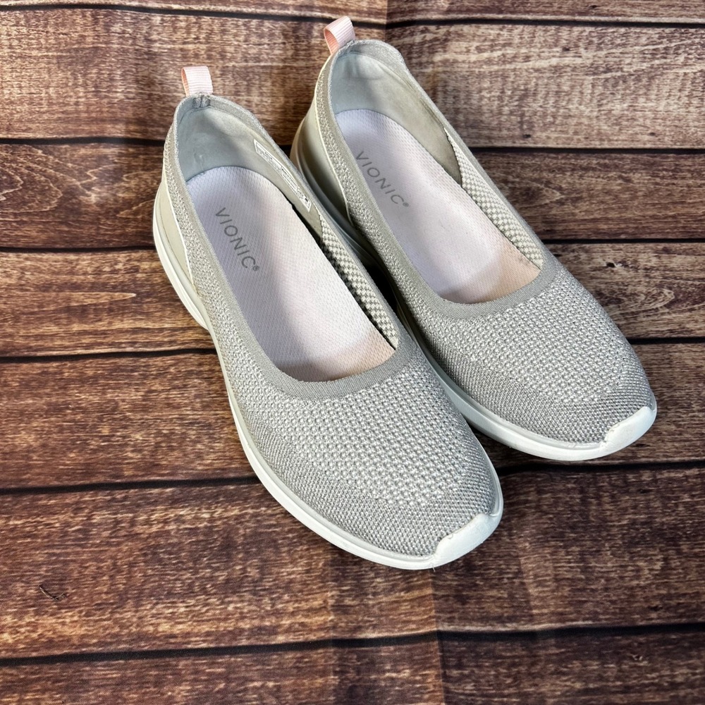 Vionic Kallie Women 9 Silver Knit Slip On Walking Shoes Flats Comfort
